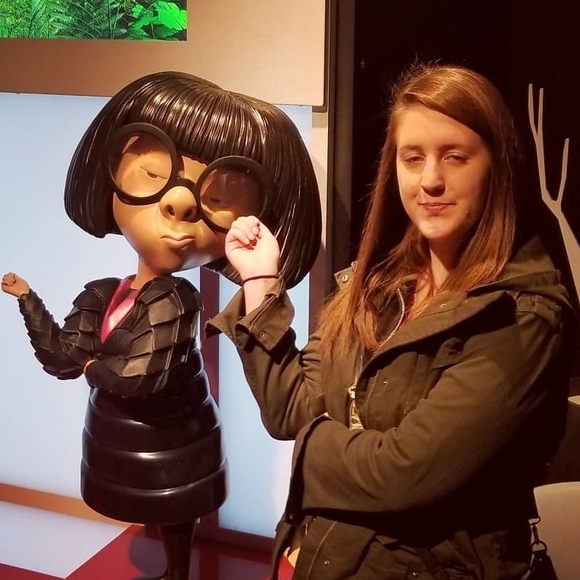 Meet your Posher, Melissa - Picture 1 of 1